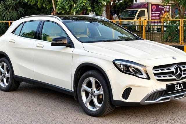 Mercedes-Benz GLA Class 220 d 4MATIC Second-hand 2018 Mercedes-Benz GLA Class 220 d 4MATIC for sale in Ahmedabad