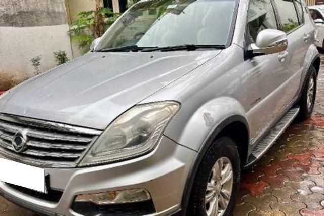 Mahindra Ssangyong Rexton RX5 Second-hand 2013 Mahindra Ssangyong Rexton RX5 for sale in Surat
