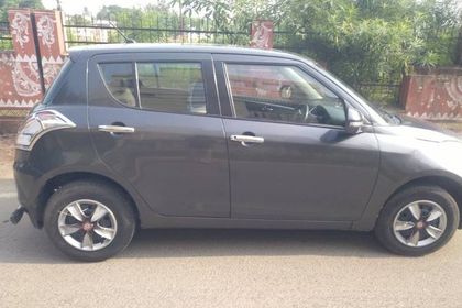 2015 Maruti Suzuki Swift VVT वीएक्सआई