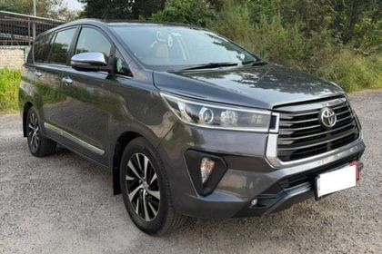 2022 Toyota Innova Crysta 2.4 ZX 7 STR AT