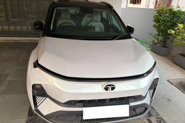 Tata Nexon EV Empowered Plus 45 Second-hand 2025 Tata Nexon EV Empowered Plus 45 for sale in Ahmedabad