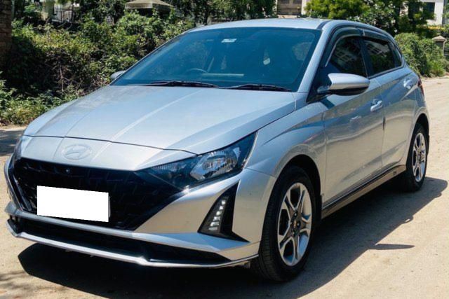 Second-hand 2024 Hyundai i20 स्पोर्टज़ आईवीटी for sale in Pune