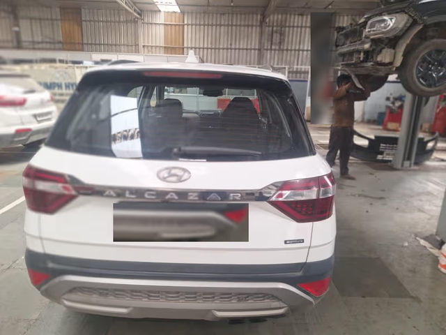 Second-hand 2023 Hyundai Alcazar 1.5 Signature (O) 7-Seater Diesel AT for sale in Gurgaon