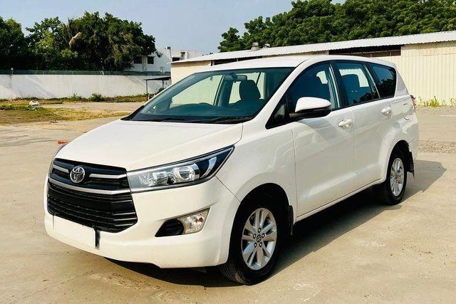 Toyota Innova Crysta 2.8 GX AT BSIV Second-hand 2017 Toyota Innova Crysta 2.8 GX AT BSIV for sale in Ahmedabad