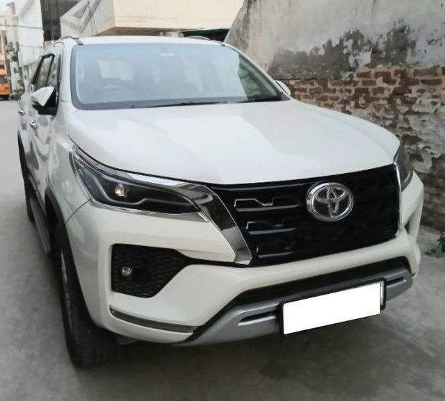 Second-hand 2022 Toyota Fortuner 4X4 Diesel AT BSVI for sale in Ludhiana