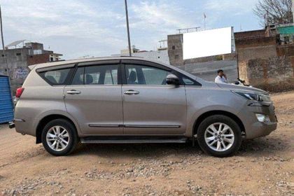 2018 Toyota Innova Crysta 2.4 VX MT 8S BSIV