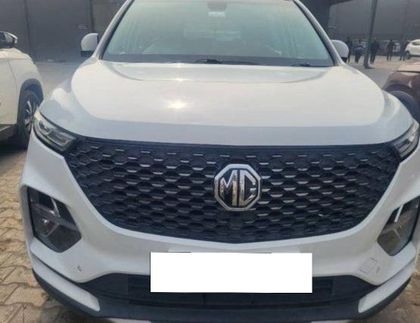 2022 MG Hector Plus सलेक्ट डीजल MT 7 STR