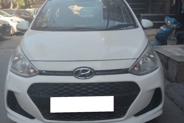 Second-hand 2018 Hyundai Grand i10 1.2 कप्पा मैग्ना AT for sale in New Delhi