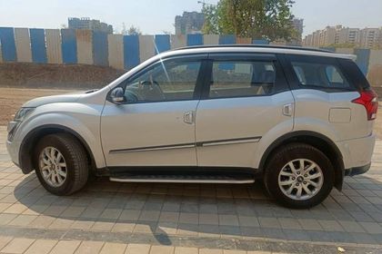 2019 Mahindra XUV500 W9 2WD