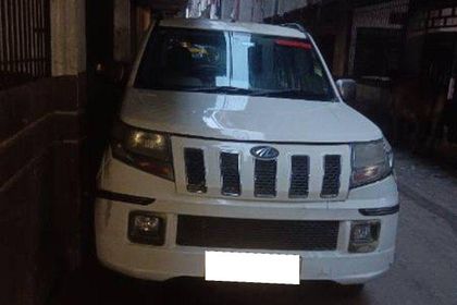 2017 Mahindra TUV 300 T6 प्लस