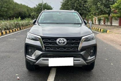 2022 Toyota Fortuner 4X2 AT बीएस6