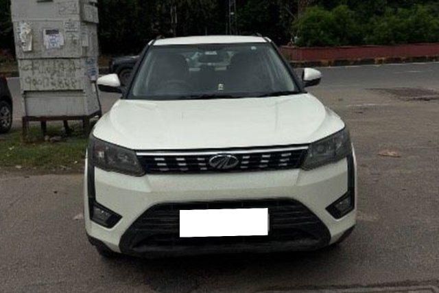 Mahindra XUV300 W6 Diesel BSIV Second-hand 2019 Mahindra XUV300 W6 Diesel BSIV for sale in Jaipur