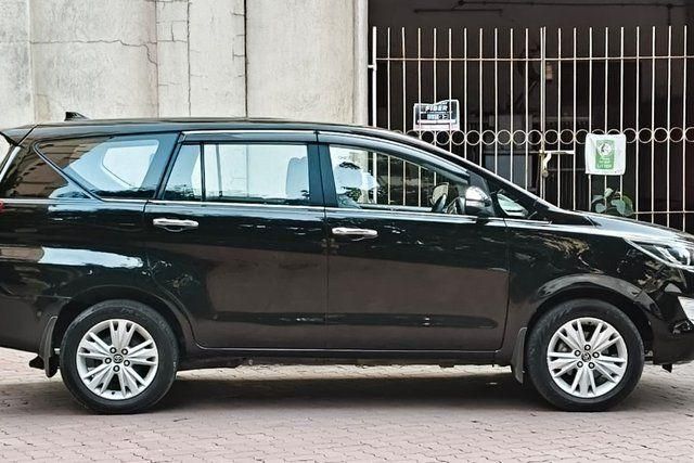 Toyota Innova Crysta 2.8 ZX AT BSIV Second-hand 2016 Toyota Innova Crysta 2.8 ZX AT BSIV for sale in Thane