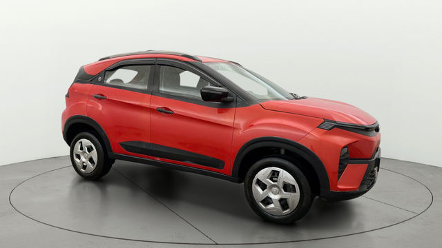 Second-hand 2023 Tata Nexon प्योर for sale in New Delhi