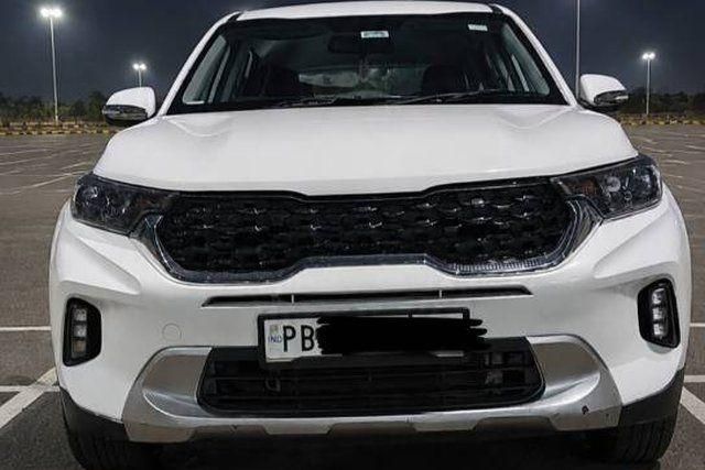 Kia Sonet HTE Second-hand 2023 Kia Sonet HTE for sale in Zirakpur
