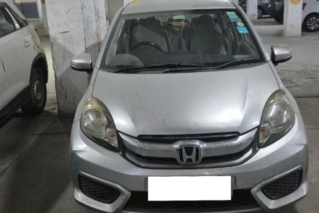 Honda Amaze S i-VTEC Second-hand 2017 Honda Amaze S i-VTEC for sale in Noida