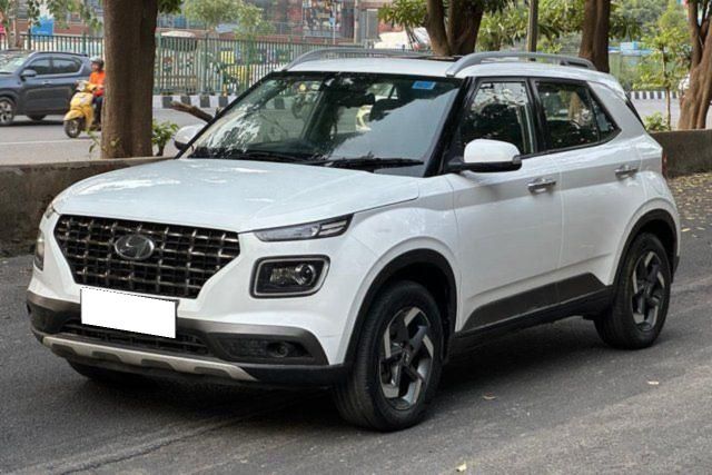 Hyundai Venue SX Plus Turbo DCT BSIV Second-hand 2019 Hyundai Venue SX Plus Turbo DCT BSIV for sale in New Delhi