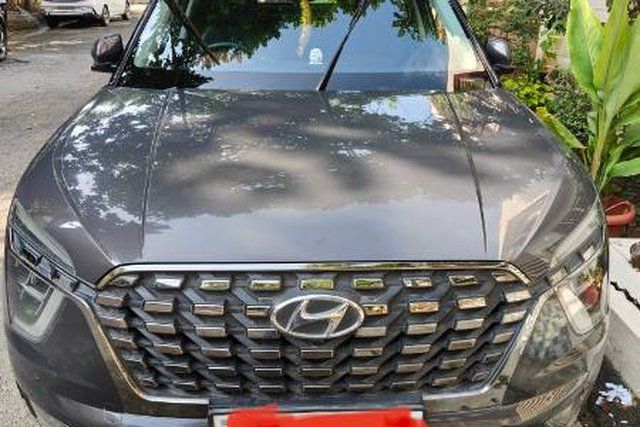 Hyundai Alcazar 1.5 Signature (O) 7-Seater Diesel AT Second-hand 2023 Hyundai Alcazar 1.5 Signature (O) 7-Seater Diesel AT for sale in Hyderabad