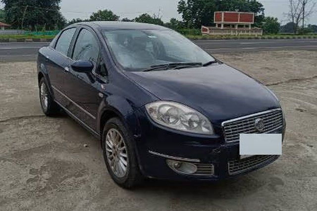 Fiat Linea T-Jet Emotion Second-hand 2013 Fiat Linea T-Jet Emotion for sale in Indore
