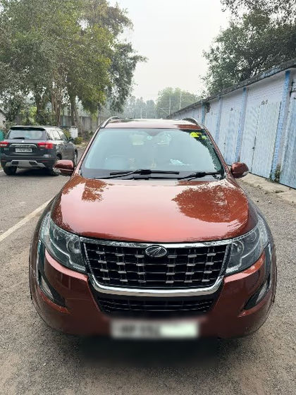 2018 Mahindra XUV500 W11 Option AT BSIV