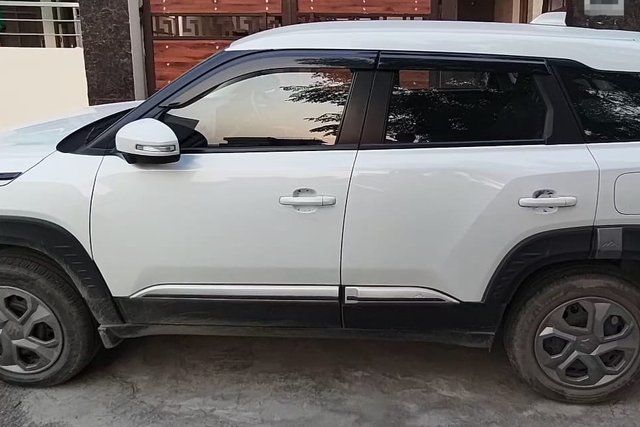 Second-hand 2025 Maruti Suzuki Brezza वीएक्सआई for sale in Chandigarh