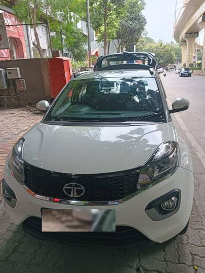 2018 Tata Nexon 1.5 Revotorq XZA Plus DualTone