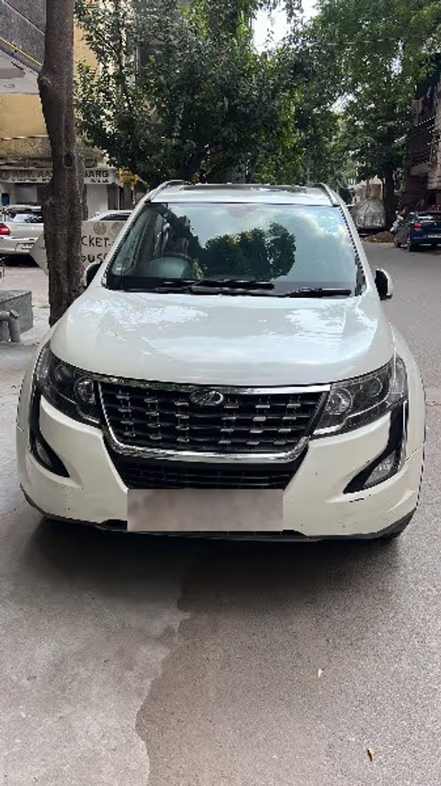 Mahindra XUV500 W9 AT BSIV Second-hand 2018 Mahindra XUV500 W9 AT BSIV for sale in New Delhi