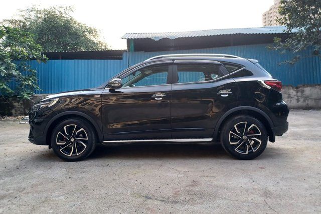 Second-hand 2022 MG Astor Savvy CVT Red BSVI for sale in Mumbai