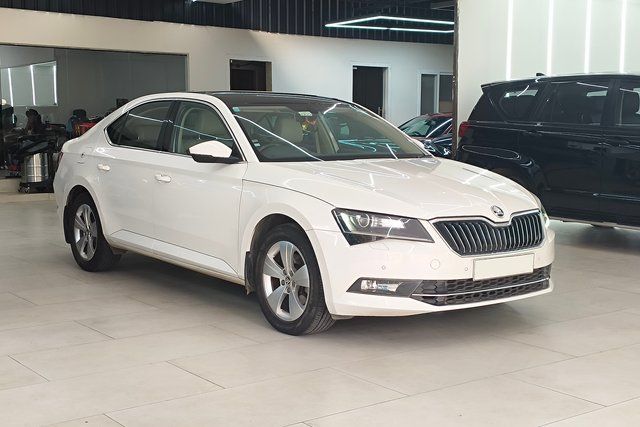 Second-hand 2019 Skoda Superb LK 1.8 TSI AT for sale in Hyderabad