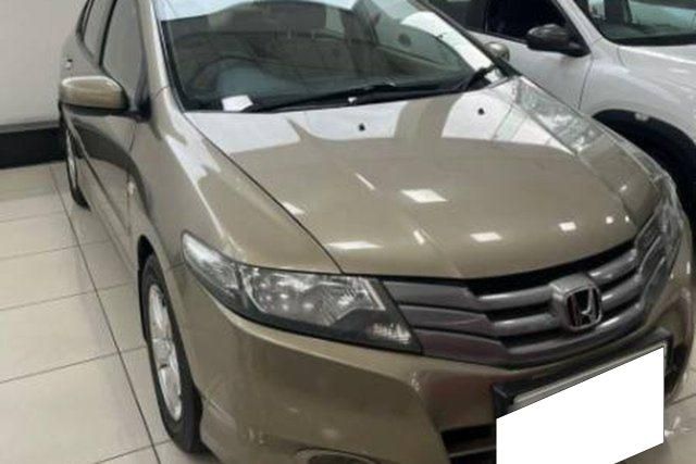 Honda City 1.5 V MT Second-hand 2011 Honda City 1.5 V MT for sale in Bangalore