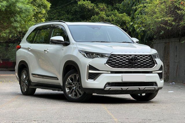 Toyota Innova Hycross जेडएक्स (ओ) हाइब्रिड Second-hand 2025 Toyota Innova Hycross जेडएक्स (ओ) हाइब्रिड for sale in New Delhi