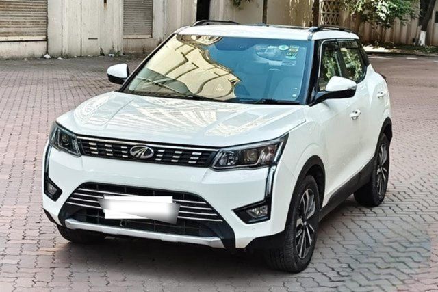 Mahindra XUV300 W8 AMT Diesel BSVI Second-hand 2020 Mahindra XUV300 W8 AMT Diesel BSVI for sale in Thane