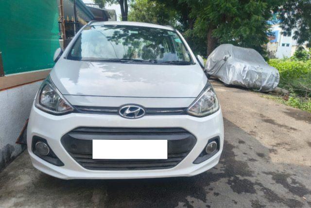 Second-hand 2014 Hyundai Grand i10 CRDi एस्टा for sale in Jalgaon