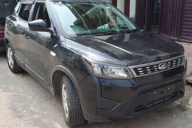 Mahindra XUV300 W6 Diesel BSIV Second-hand 2019 Mahindra XUV300 W6 Diesel BSIV for sale in Lucknow