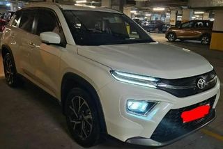 Used V HYBRID