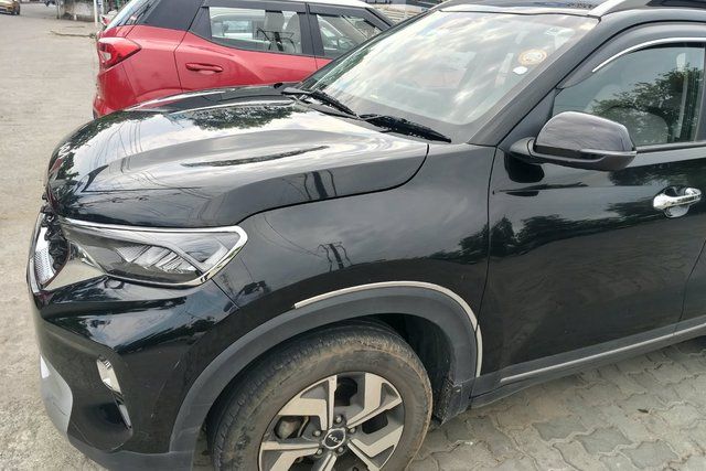 Second-hand 2023 Kia Sonet HTX Diesel AT BSVI for sale in Hyderabad