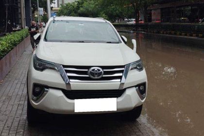 2018 Toyota Fortuner 2.8 2WD MT बीएस4