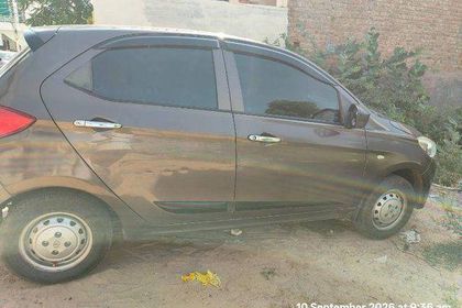 2020 Tata Tiago XM