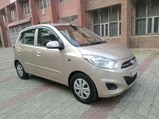 Hyundai i10 Sportz Second-hand 2011 Hyundai i10 Sportz for sale in Chandigarh