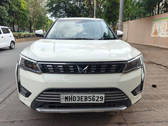 Second-hand 2023 Mahindra XUV300 W8 Opt AMT for sale in Mumbai