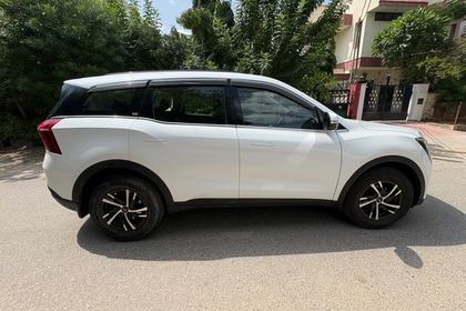 2022 महिंद्रा एक्सयूवी700 MX Diesel BSVI