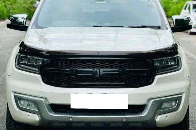 Second-hand 2017 Ford Endeavour 2.2 Titanium AT 4X2 for sale in New Delhi