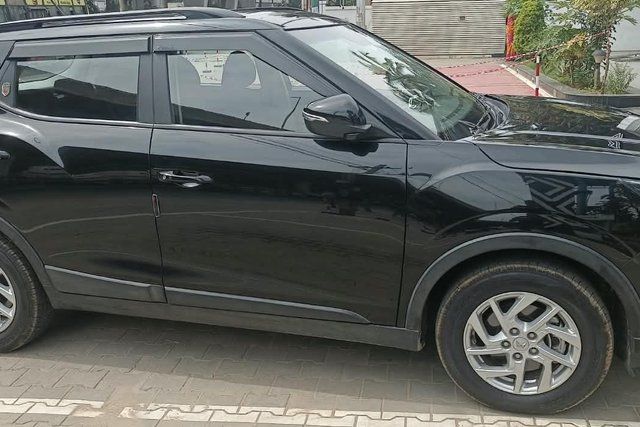 Mahindra XUV300 W8 Second-hand 2024 Mahindra XUV300 W8 for sale in Bangalore
