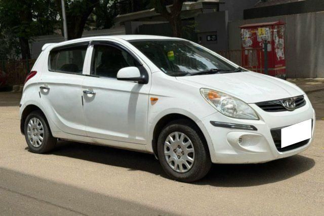 Hyundai i20 1.2 Magna Second-hand 2010 Hyundai i20 1.2 Magna for sale in Mumbai