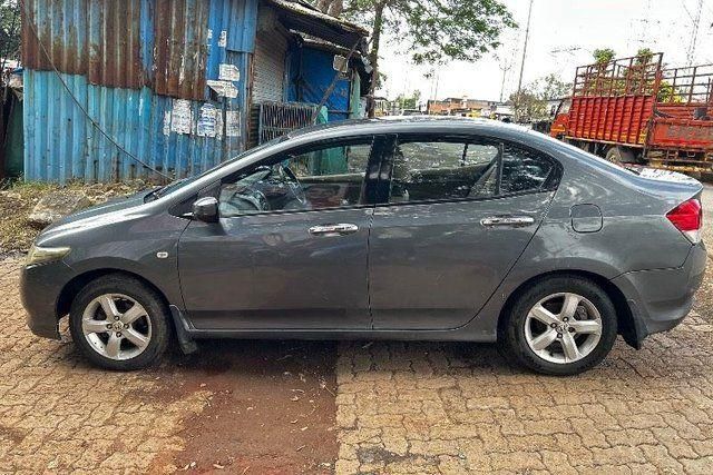 Honda City 1.5 V MT Second-hand 2011 Honda City 1.5 V MT for sale in Mumbai