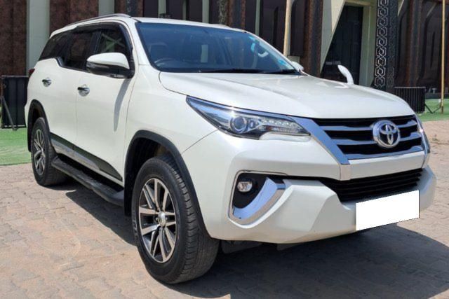 Second-hand 2021 Toyota Fortuner 4X4 Diesel AT BSVI for sale in New Delhi