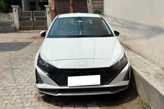 Second-hand 2025 Hyundai i20 स्पोर्टज़ for sale in Ludhiana