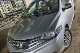 Used 1.5 V MT Sunroof
