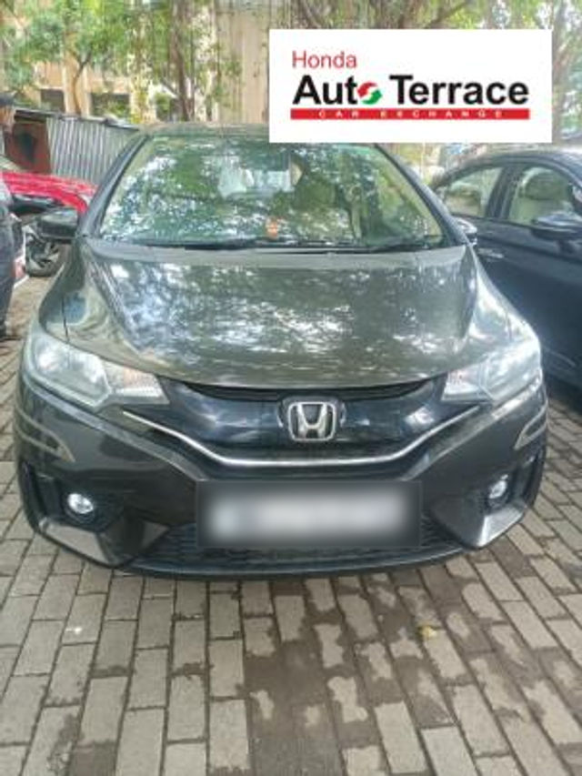 Second-hand 2016 Honda Jazz V CVT for sale in Mumbai