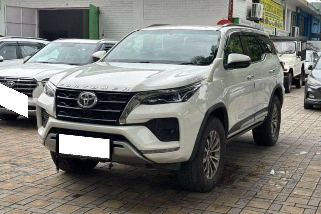 Toyota Fortuner 4X4 Diesel AT Second-hand 2023 Toyota Fortuner 4X4 Diesel AT for sale in Chandigarh